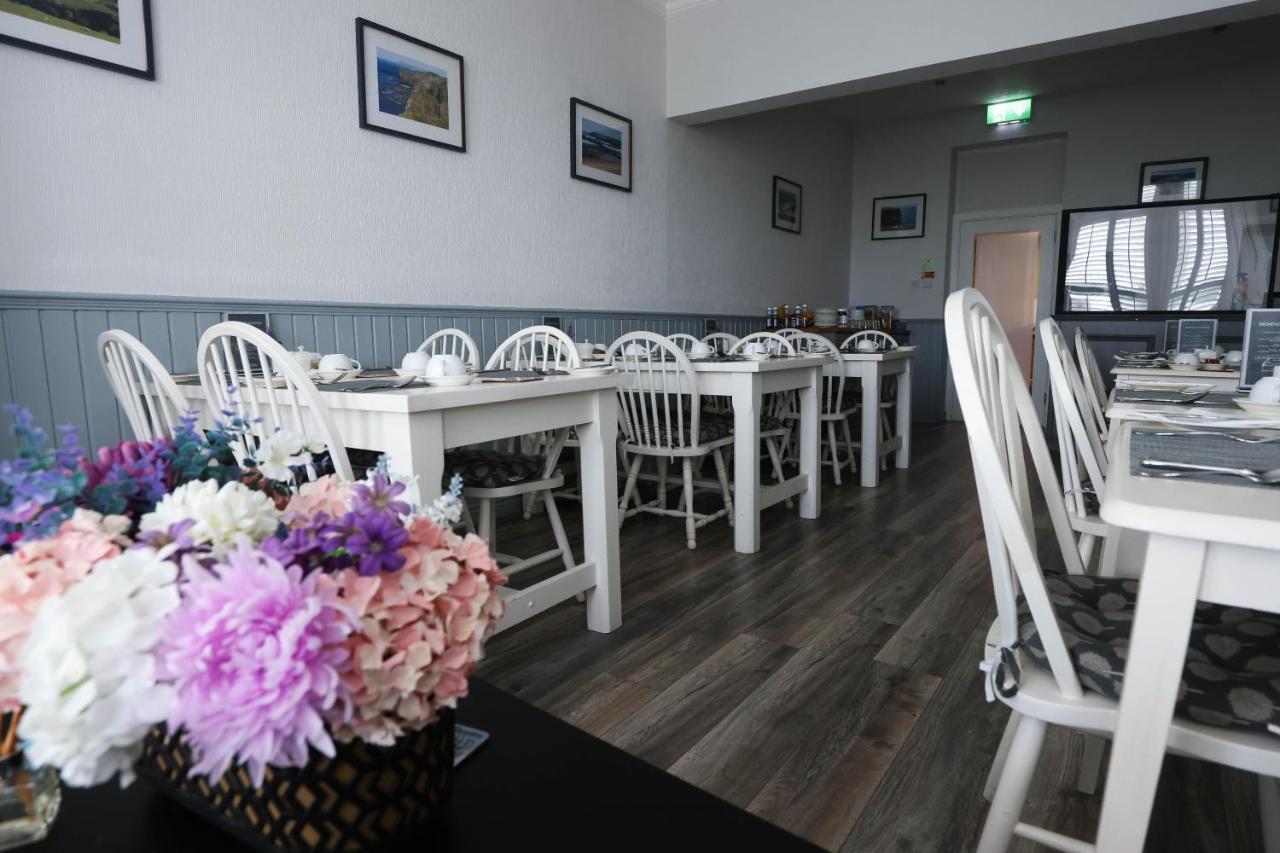 Hotel Mandalay Portrush Exterior foto