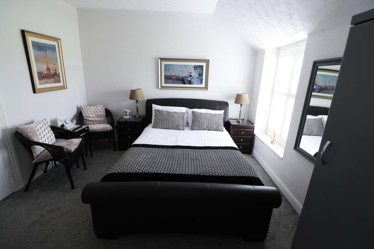 Hotel Mandalay Portrush Exterior foto