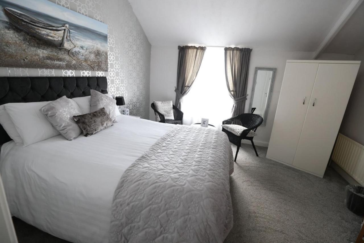 Hotel Mandalay Portrush Exterior foto
